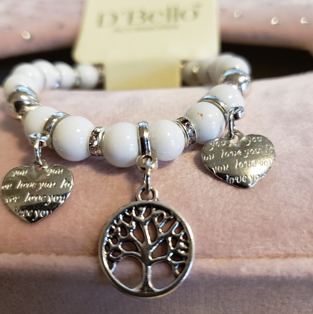 NWT- White beaded bracelet